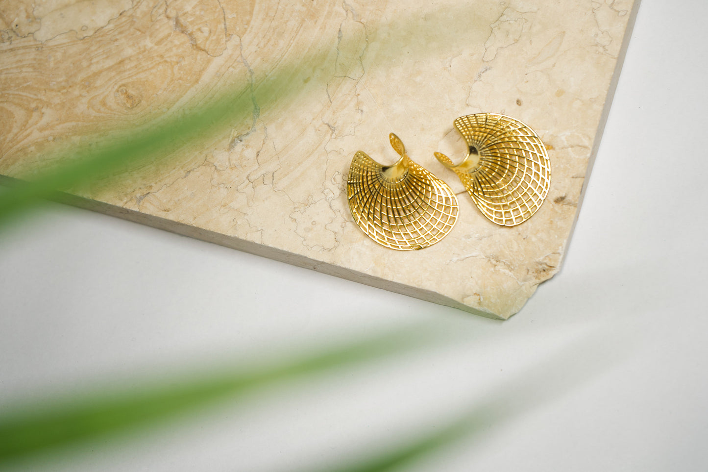 DISC STUDS