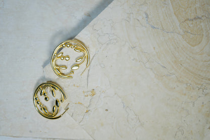 VINTAGE FLORAL HOOPS